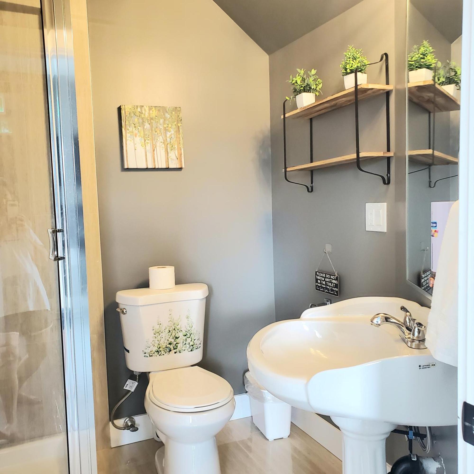 Mountain Retreat 3 Bedroom Garden House Near Heritage Park, Coliseum , Hwy 1, Fishing, Cultus Lake 奇利瓦克 外观 照片